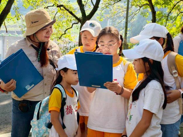 LINE_ALBUM_20251014 二橋國小五年級5個班_251016_2-麗