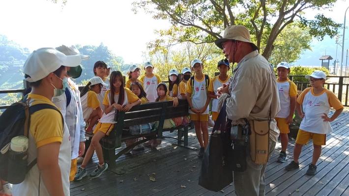 LINE_ALBUM_20251014 二橋國小五年級5個班_251016_2-昱