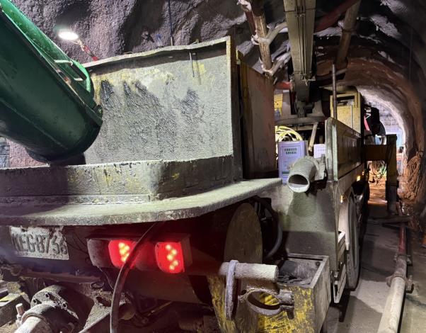 115年1月二號隧道混凝土回填作業