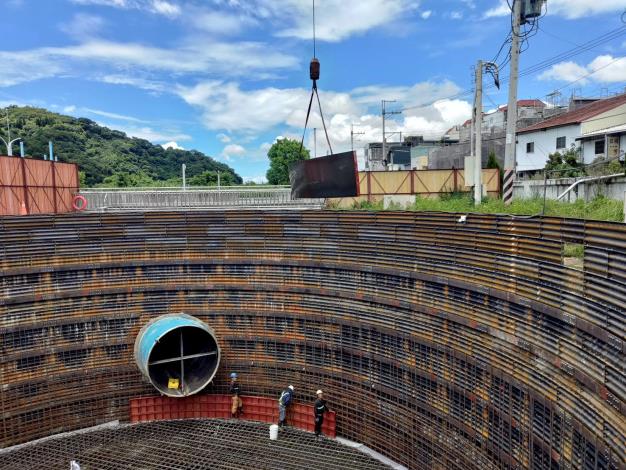 114年7月豐原導水管工程蝶閥窨井模板組立