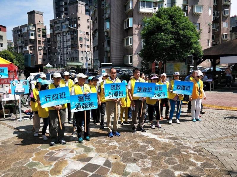 北市工務局表示，打造韌性城市，民眾自主防災已完成19處自主防災推動工作。北市民政局的防水閘門補助，去年申請件數更創新高，達到1033件，受惠戶數共計1萬3941戶。 (1).jpg