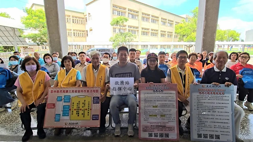 雲林縣2026城鎮韌性全民防衛動員演習，虎尾鎮長林嘉弘於虎尾國小救濟站開設，感謝各校、多社區、紅十字會、慈濟基金會協辦演訓實務。.jpg