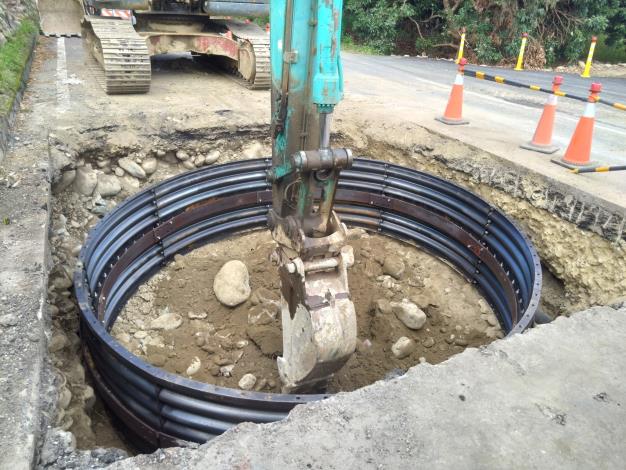 1140103-推進段0K 97鋼襯鈑一昇層組立及背填施作 (1)