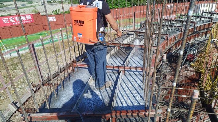 113.10.11-混凝土養護劑養護