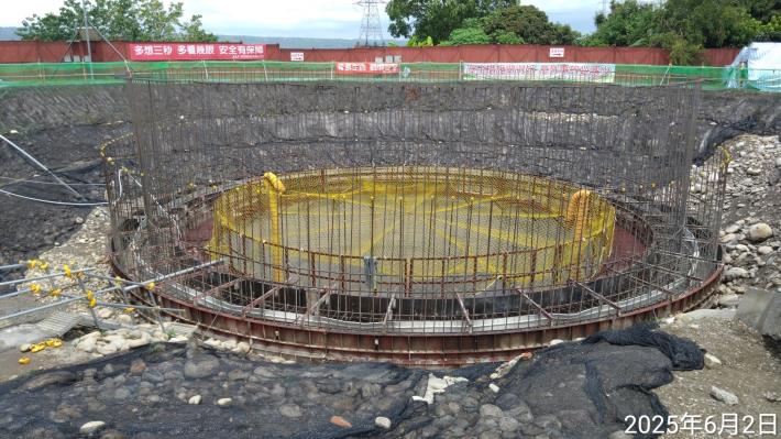 1140602集水槽牆身第7昇層鋼筋模板組立完成施作(1)