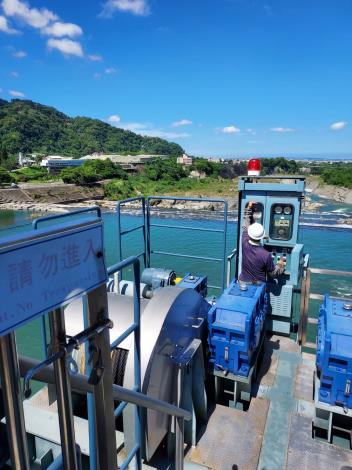 石岡壩閘門機電檢查