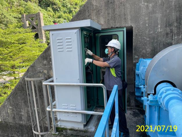 集集攔河堰閘門機電檢查