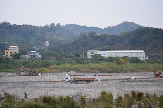 石岡壩清淤作業