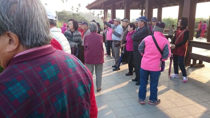 參觀台解說目前執行情形及施工現況