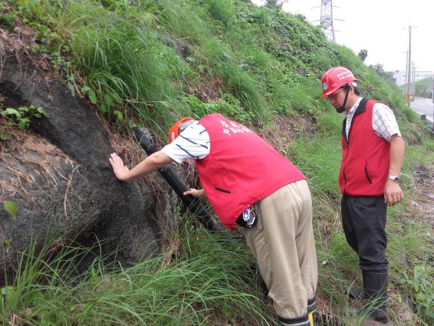 巡視左遷道路排水管是否通暢