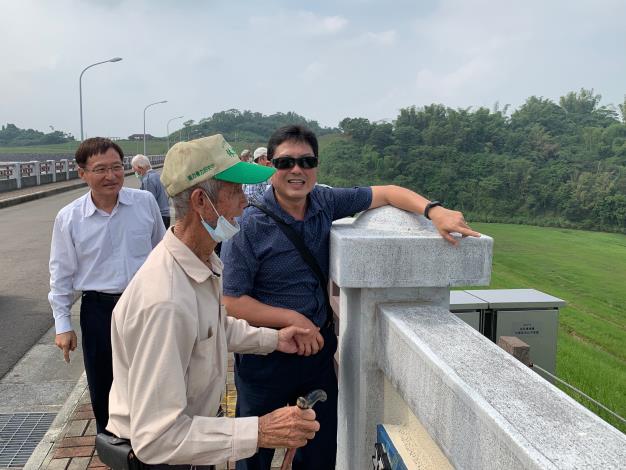 2.與在地民眾交換意見(環境教育室外課程)